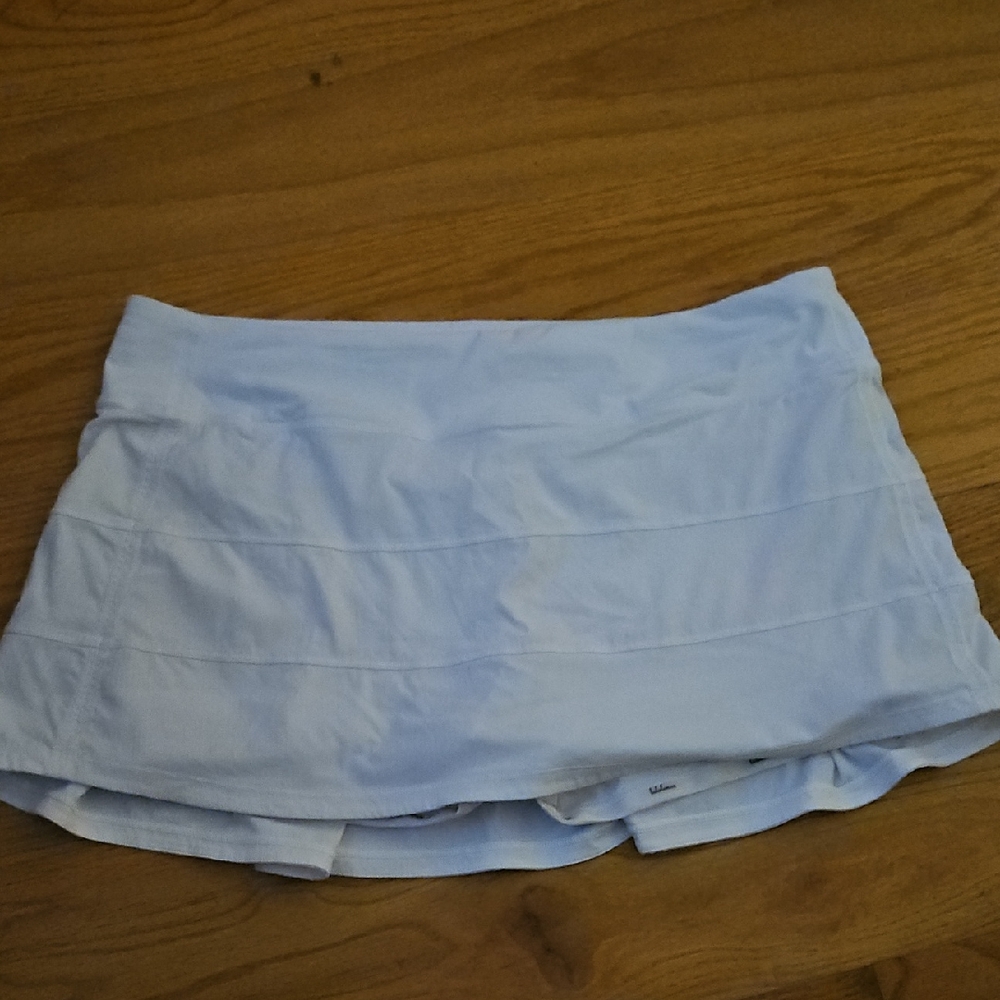 Lululemon Women's White Skirt